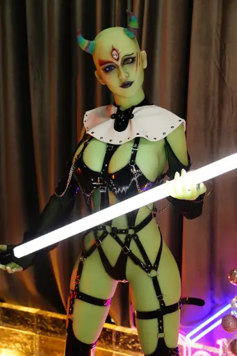 Tania 168cm Alien Green